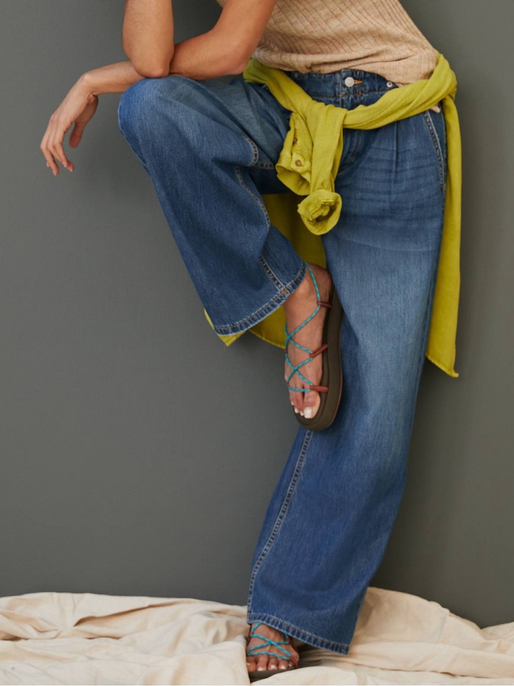 Pilcro Anthropologie Pleated Wide Leg Side Tab Jeans 25